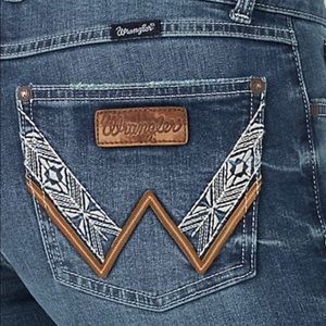 Women’s Wrangler Retro Mae Jean in Blaine